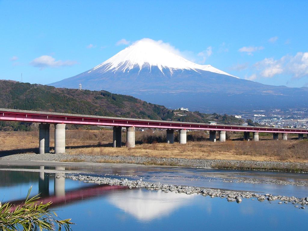 Fuji-Shi Business Hotel Furuiya Ryokan Фудзи Экстерьер фото